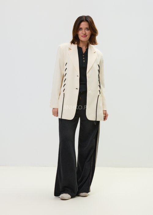 Marynarka damska ecru oversize z ozdobnym sznurowaniem