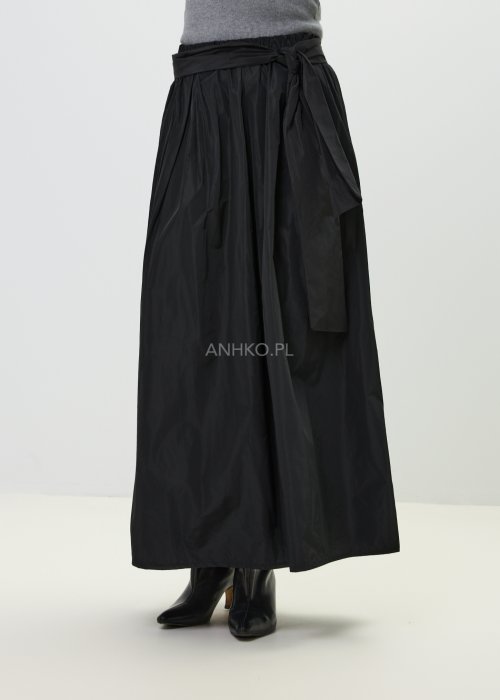 Czarna spódnica długa z wiązaniem w pasie i luźnym krojem