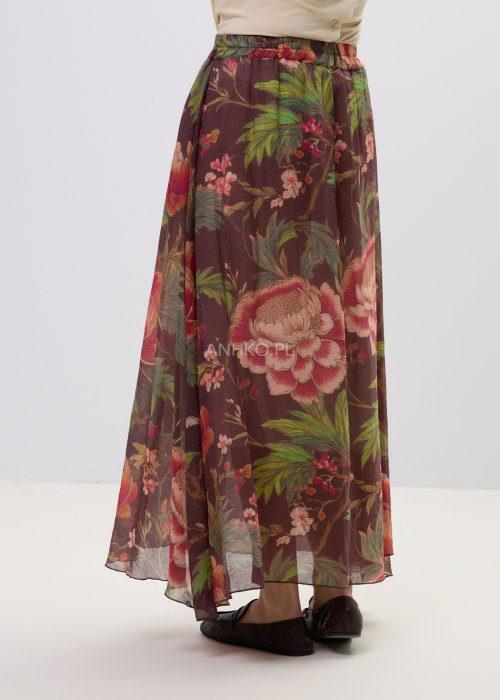Długa spódnica damska w kwiatowy wzór z paskiem i ozdobnym kwiatem