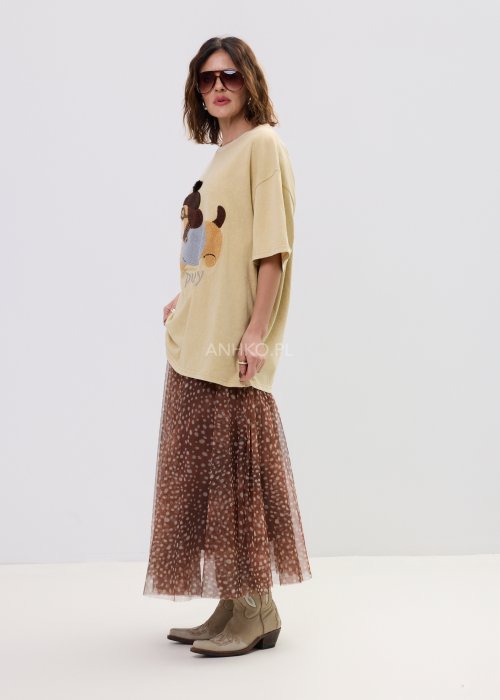 Bluzka oversize beżowa z aplikacją psa i napisem „puppy” – luźny fason z krótkim rękawem i miękko układający się materiał