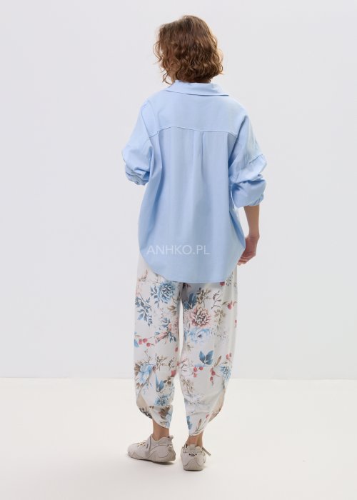 Spodnie damskie w kwiatowy print z szeroką nogawką i kieszeniami cargo – luźny fason z elastyczną talią i pastelowym wzorem