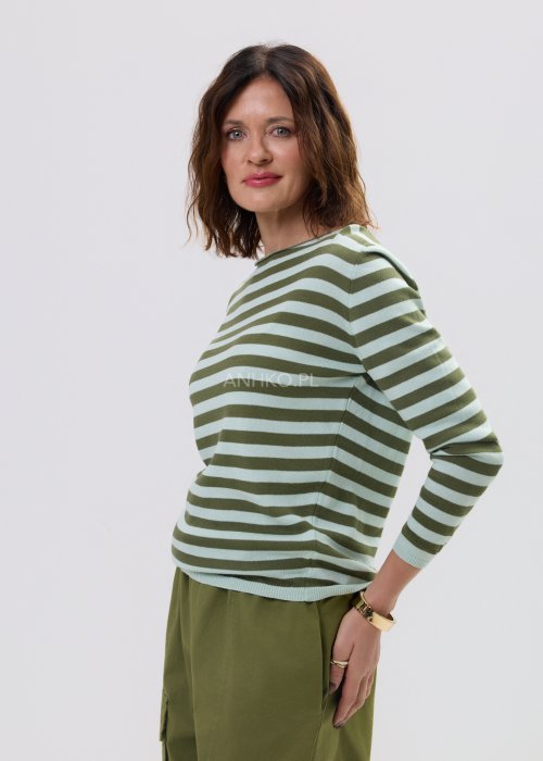 Sweter damski w paski w odcieniach khaki i jasnej mięty z długim rękawem i klasycznym półokrągłym dekoltem.