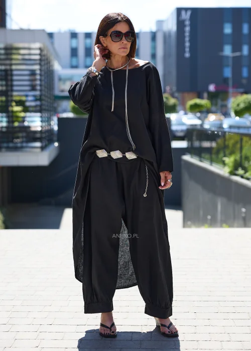 Tunika damska Ama czarna lniana z asymetrycznym fasonem i długim tyłem.