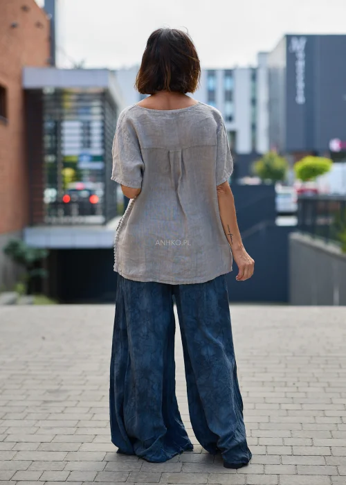 Bluzka damska lniana oversize z guzikami i ozdobnym bokiem – taupe