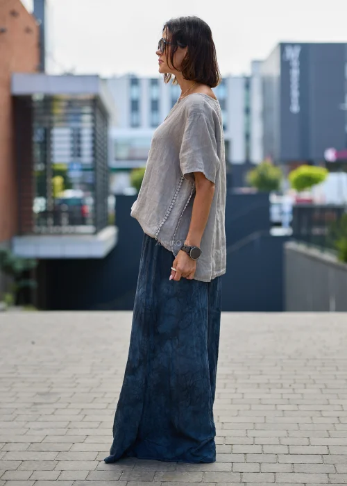 Bluzka damska lniana oversize z guzikami i ozdobnym bokiem – taupe