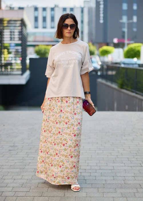 T-shirt damski oversize z napisem Saint Tropez French Riviera – beżowy.