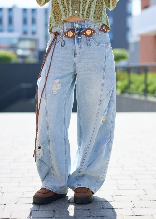 Jasnoniebieskie jeansy damskie wide leg z przetarciami, dekoracyjnymi przeszyciami i wysokim stanem