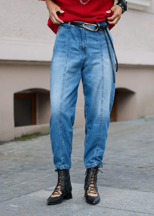 Czarny pasek damski Maison z wąskim paskiem i owalną złotą klamrą. Elegancki model z regulacją bez klasycznych dziurek.