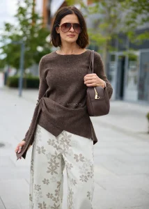 Sweter Nerida Asym Brązowy