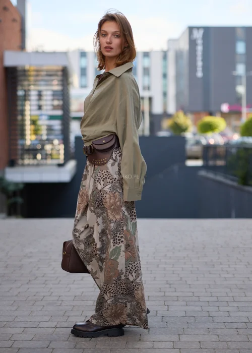 Khaki koszula damska oversize z długim rękawem i paskiem w talii, elegancki luźny krój