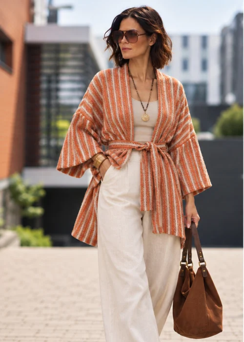 Pomarańczowe kimono damskie w paski z szerokimi rękawami, lekkie narzutka w stylu boho