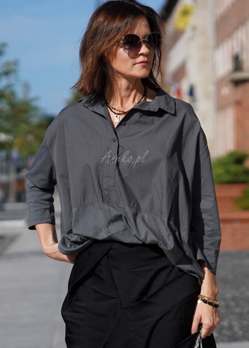 szara koszula damska oversize Alia z kołnierzem i guzikami, luźna bawełniana koszula damska w stylizacji miejskiej