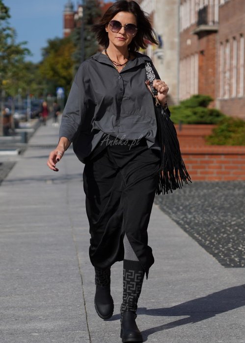 szara koszula damska oversize Alia z kołnierzem i guzikami, luźna bawełniana koszula damska w stylizacji miejskiej