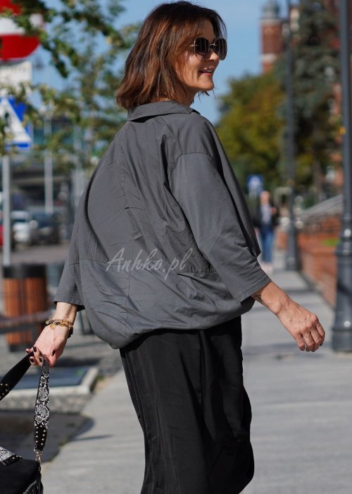 szara koszula damska oversize Alia z kołnierzem i guzikami, luźna bawełniana koszula damska w stylizacji miejskiej