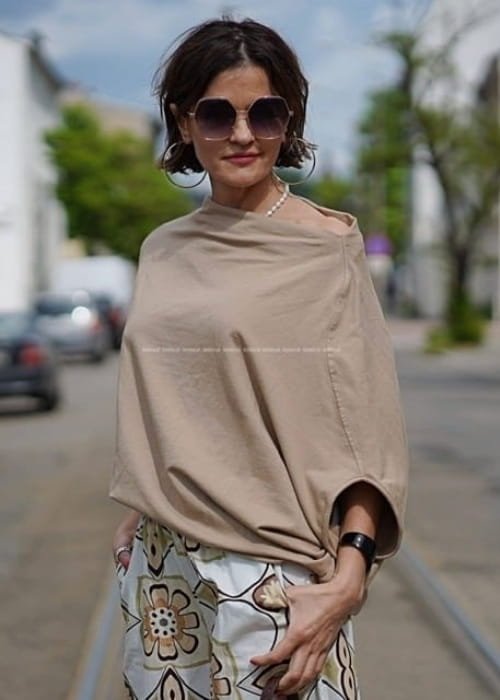 Szeroka-bluzka-z-krotkim-rekawem-Juan-beige.jpg